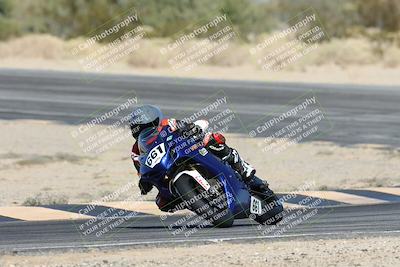 media/Dec-07-2025-CVMA (Sun) [[3e7d2de5dc]]/Race 8-Middleweight Shootout/